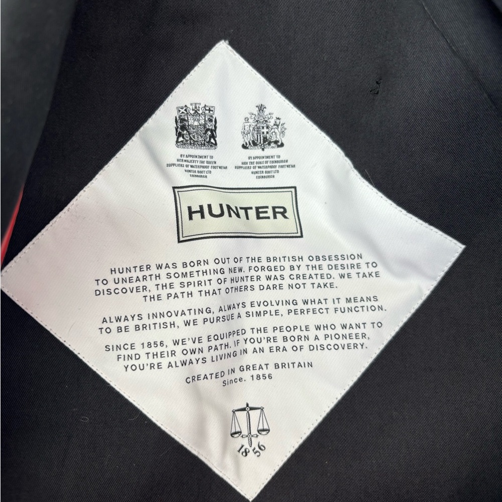 Black hunter trench